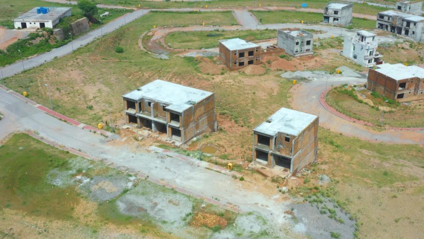 Pics.00_00_29_28.Still130