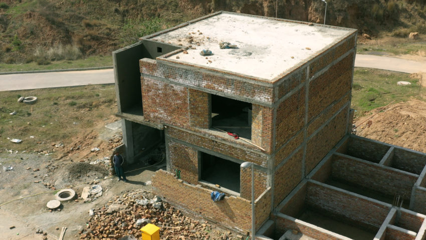 Pics.00_00_44_04.Still168