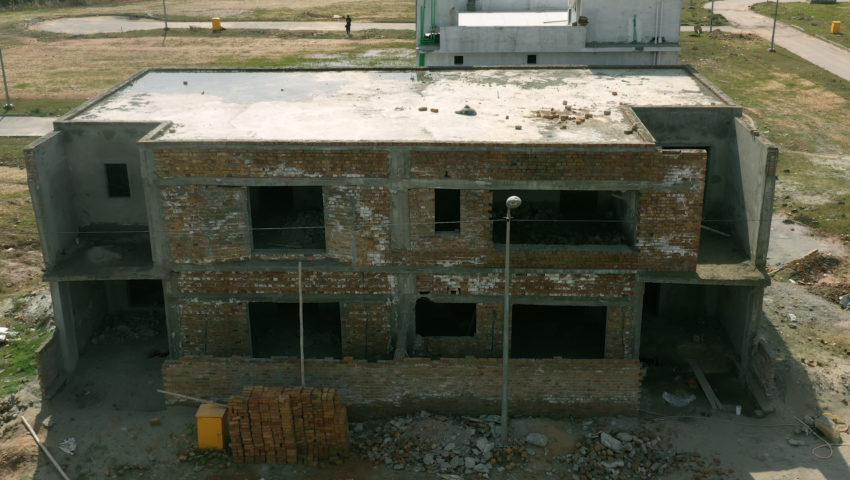 Pics.00_01_03_16.Still174