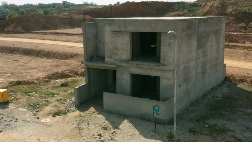 Pics.00_01_12_00.Still177