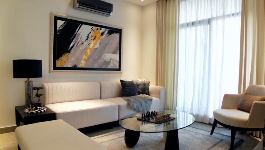 Quardrangle Timeline.00_12_33_17.Still1034