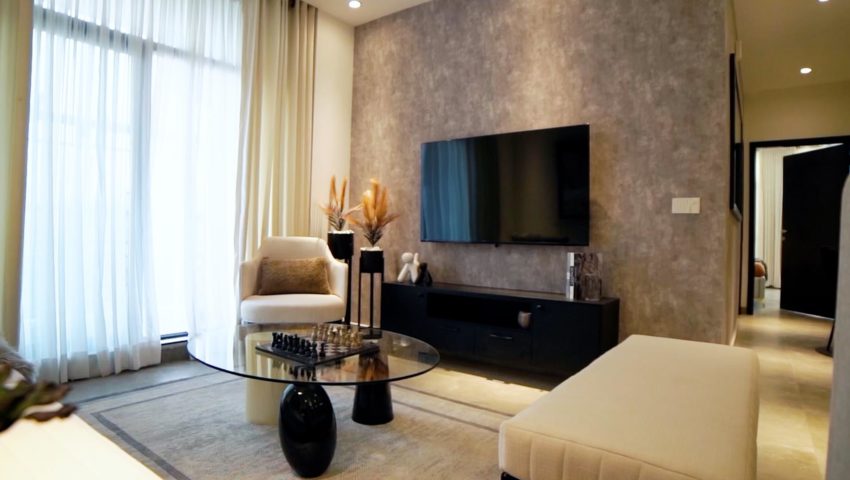 Quardrangle Timeline.00_12_34_19.Still1035